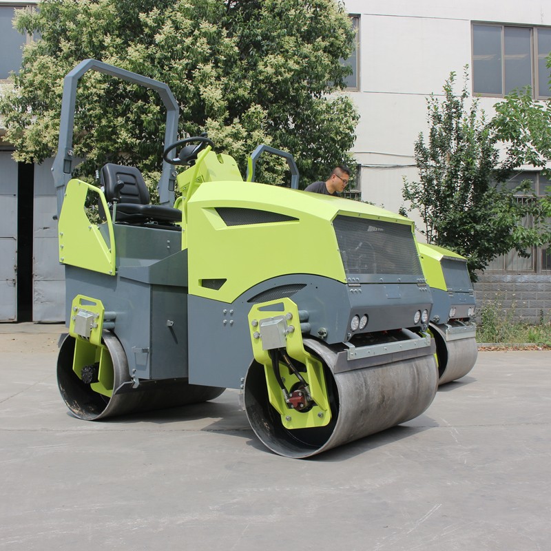 長(cháng)時(shí)間使用的小型壓路機如何進(jìn)行清洗保養？