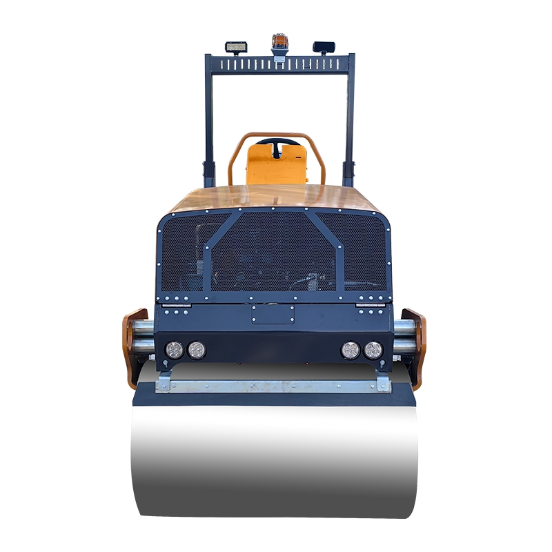 春暖花開(kāi)復工忙，小型壓路機先登場(chǎng)