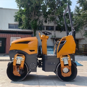 座駕式壓路機ST1500